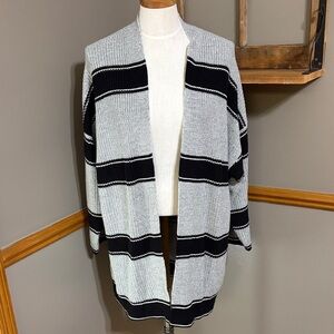 Gap gray & black striped open front cardigan size XXL